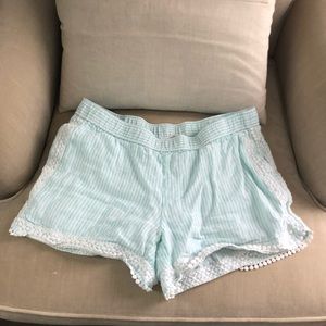 Vineyard Vine Size 4 shorts.